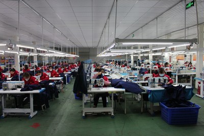 产业联动促振兴 山西鹏飞集团赴太昌镇富邦乡村振兴‘就业工厂’考察调研